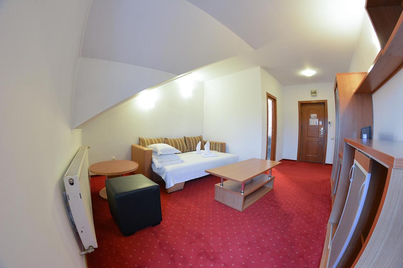 Pensiune Valentina Hotell Râmnicu Vâlcea Exteriör bild