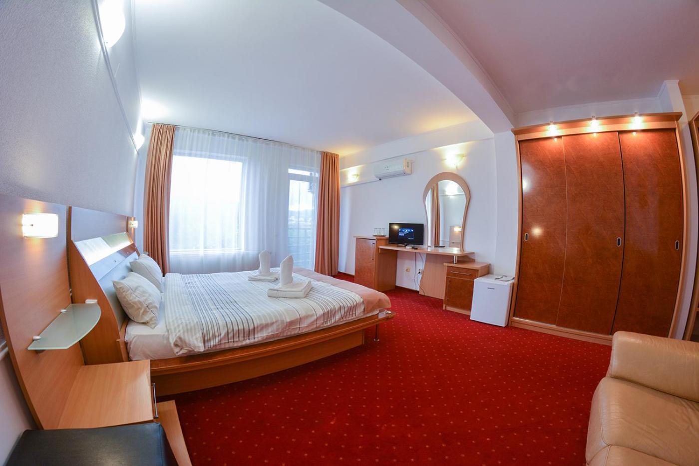 Pensiune Valentina Hotell Râmnicu Vâlcea Exteriör bild