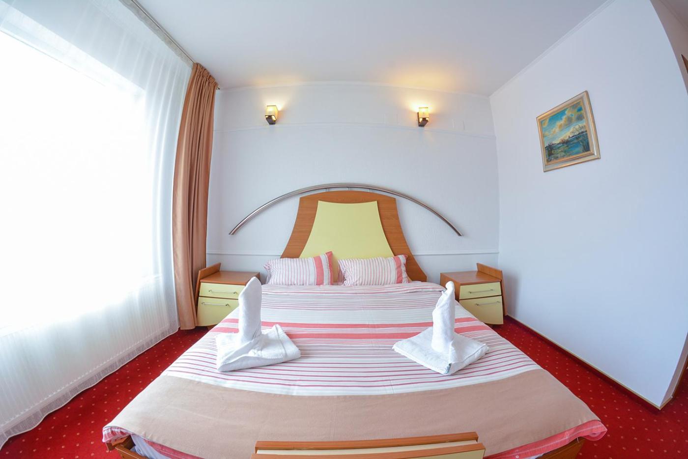 Pensiune Valentina Hotell Râmnicu Vâlcea Exteriör bild
