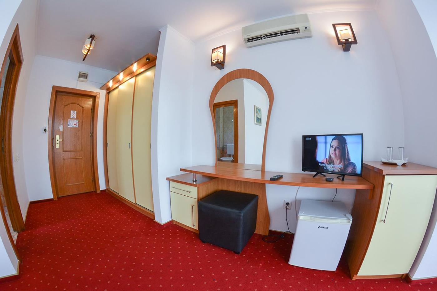 Pensiune Valentina Hotell Râmnicu Vâlcea Exteriör bild