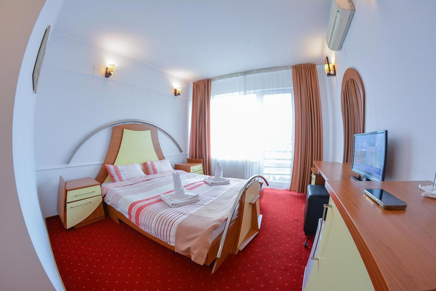 Pensiune Valentina Hotell Râmnicu Vâlcea Exteriör bild