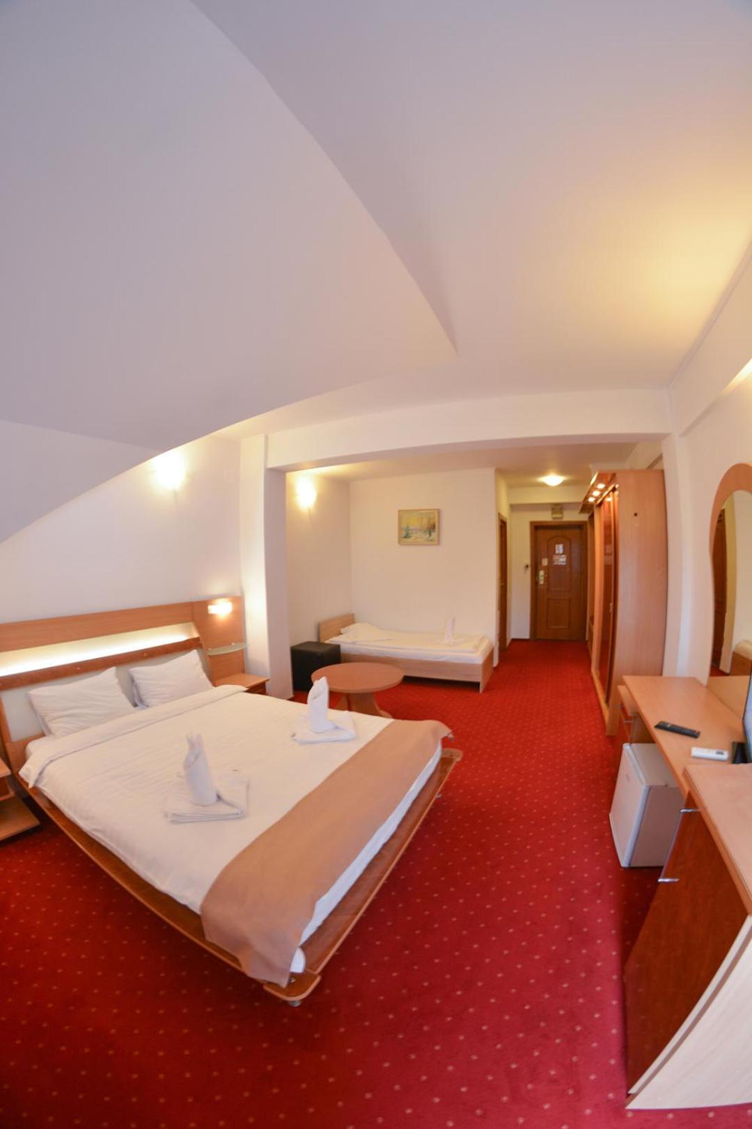 Pensiune Valentina Hotell Râmnicu Vâlcea Exteriör bild