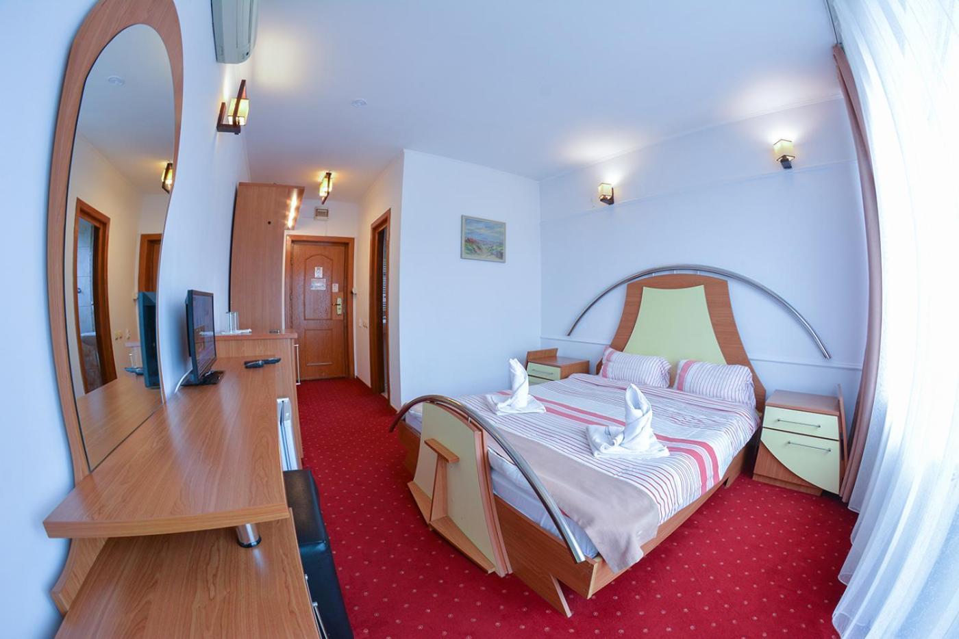 Pensiune Valentina Hotell Râmnicu Vâlcea Exteriör bild