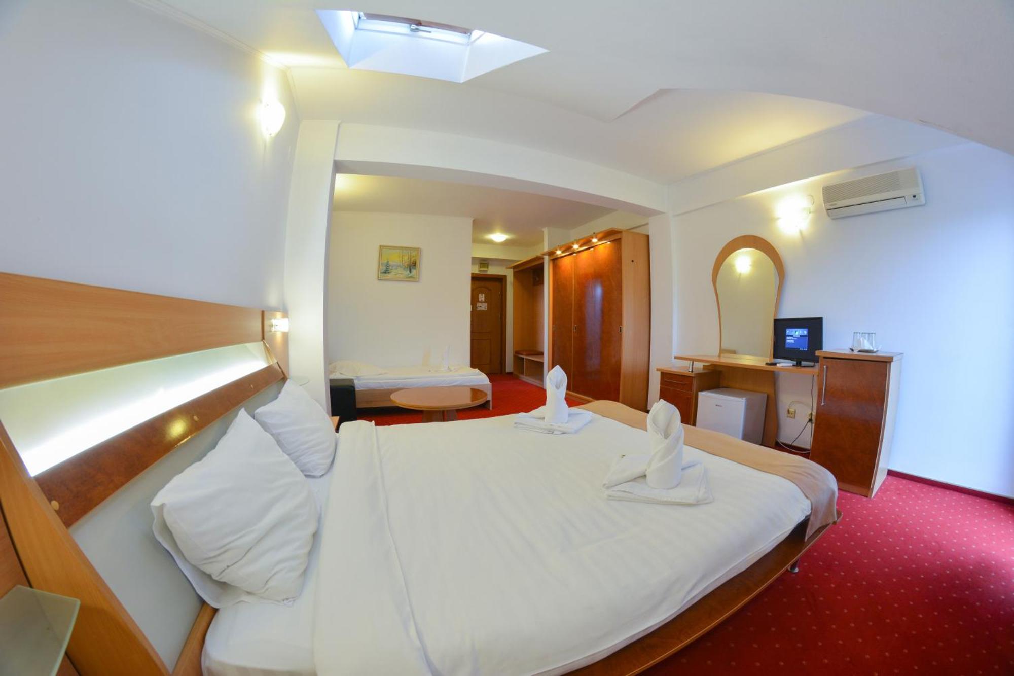 Pensiune Valentina Hotell Râmnicu Vâlcea Exteriör bild