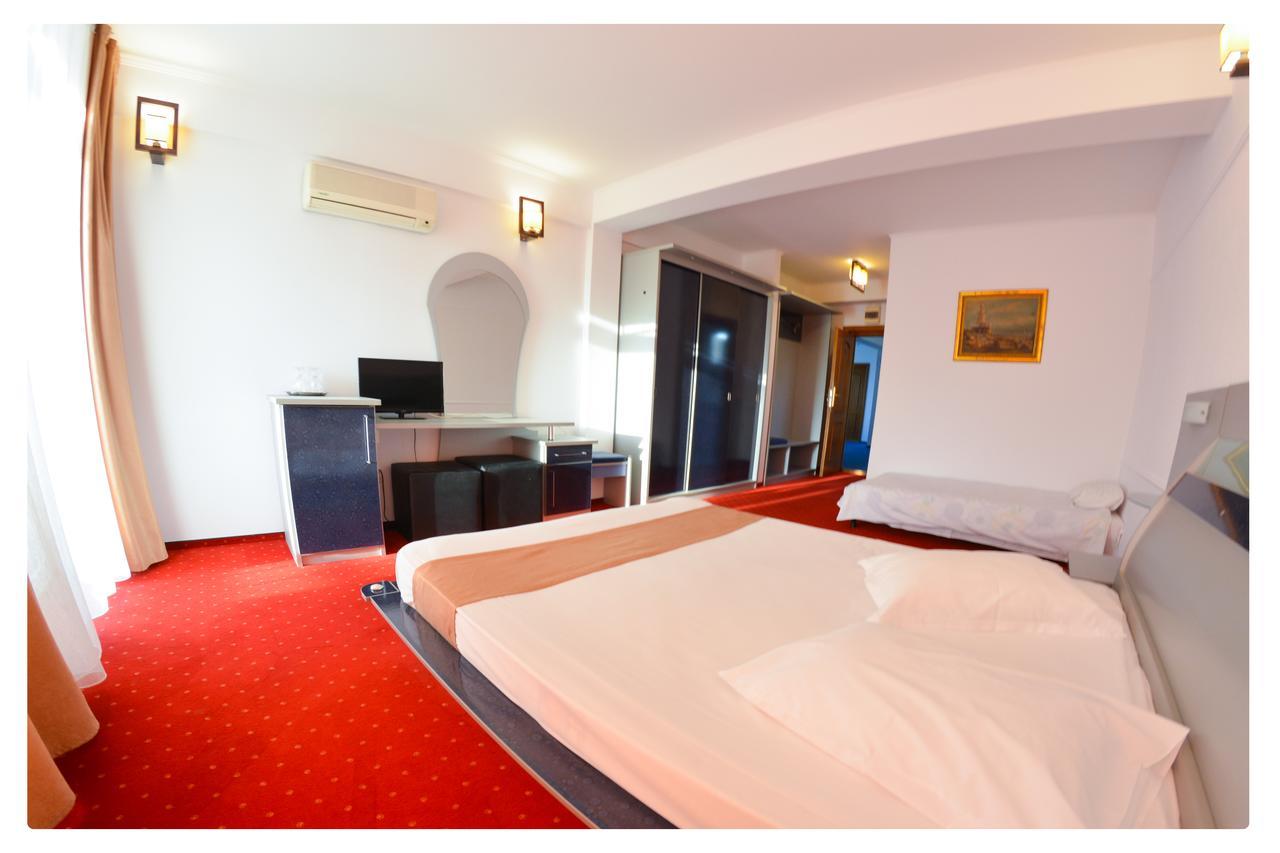 Pensiune Valentina Hotell Râmnicu Vâlcea Exteriör bild